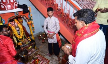 महाअष्टमी पर उप मुख्यमंत्री विजय शर्मा ने किए मां दंतेश्वरी, मां परमेश्वरी और मां चंडी के दर्शन