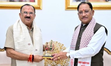 मुख्यमंत्री विष्णु देव साय से राजस्थान विधानसभा अध्यक्ष वासुदेव देवनानी ने की सौजन्य भेंट