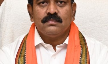 उप मुख्यमंत्री विजय शर्मा के निर्देश पर पीएम जनमन आवास में ठगी करने पर ठेकेदार शेख निजामुद्दिन उर्फ निक्की खान के विरुद्ध एफआईआर दर्ज