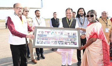 राष्ट्रपति द्रौपदी मुर्मु छत्तीसगढ़ प्रवास के पश्चात रायपुर से हुईं रवाना