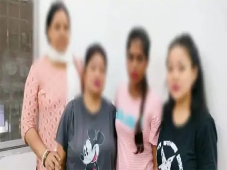 ग्राहक बनकर पहुंची पुलिस, स्पा सेंटर में छापा