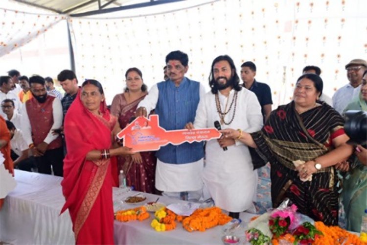 सेवा संकल्प अभियान : बंगोली में जनचौपाल लगाकर मंत्री गुरु खुशवंत साहेब ने सुनीं ग्रामीणों की समस्याएं
